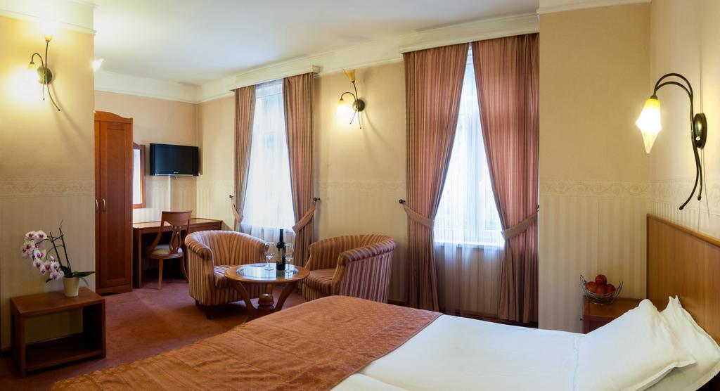 Aleksandar Hotel Vrnjačka Banja Esterno foto